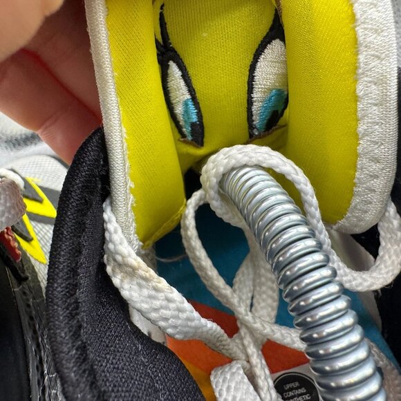 Size 10 Nike Multicolor Space Jam x LeBron 18 Low Sylvester x Tweety CV7562-103 - Picture 11 of 15